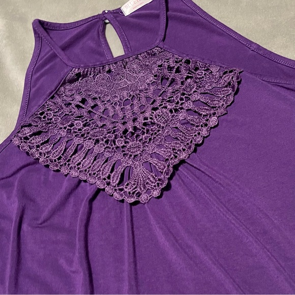 ☀️ Spaghetti Strap Flowy Halter Top - Picture 11 of 12